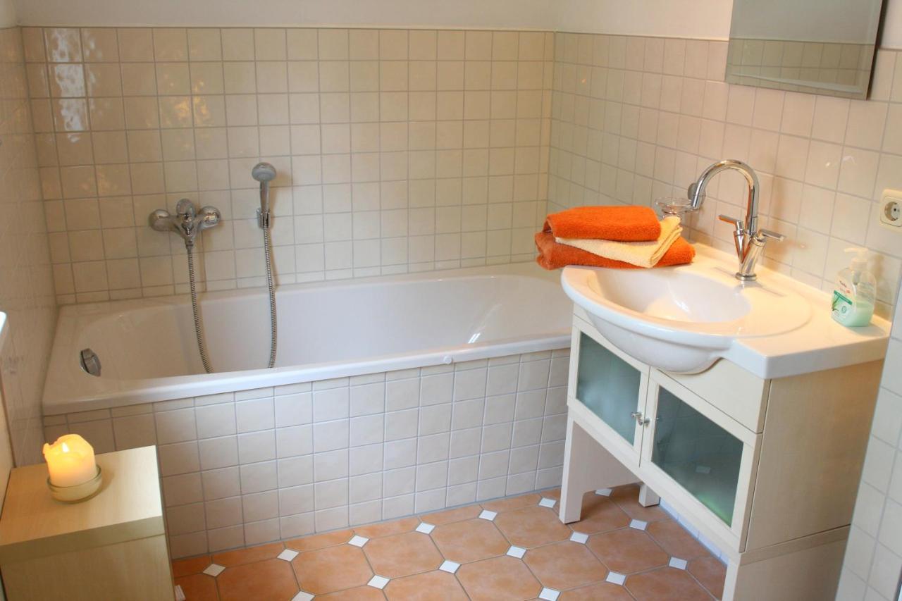 Seegasse 4 *